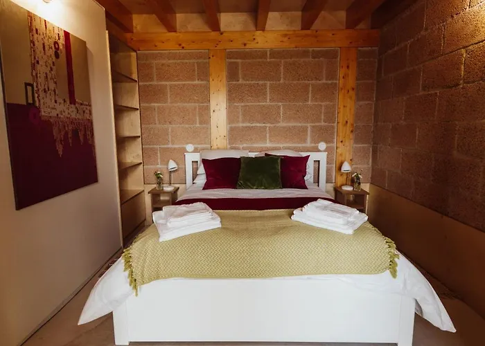 Дом отдыха Quinta Da Chumbaria - Heaven On A Hilltop, Peace And Stunning Views!